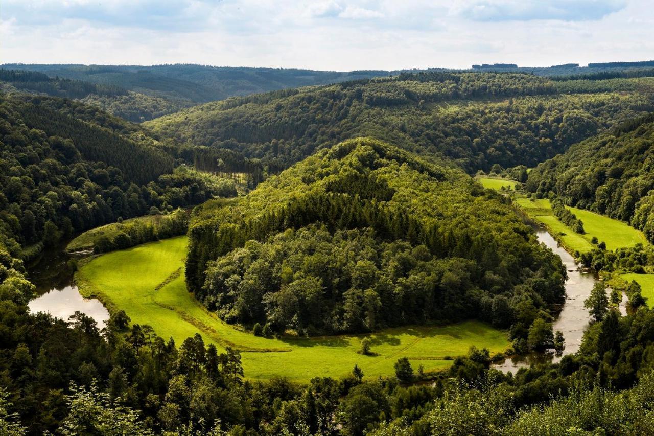 La Taniere Des Loups Villa Herbeumont Eksteriør billede